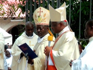 Mgr Madega et le cardinal Turkson