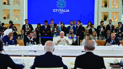 Pape François s’adressant aux dirigeants du G7 